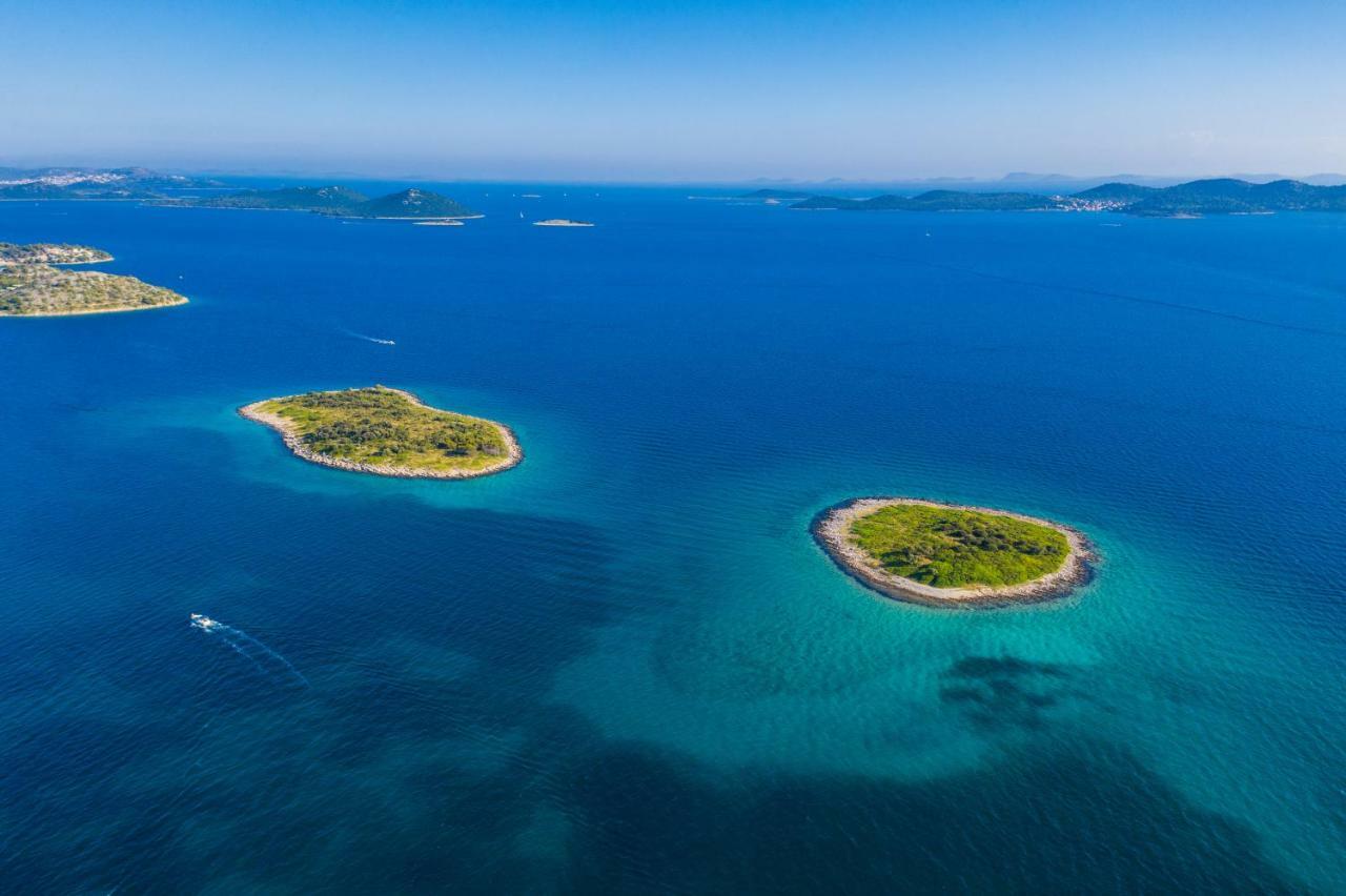 Camp Bepo Hotel Pakoštane Kültér fotó